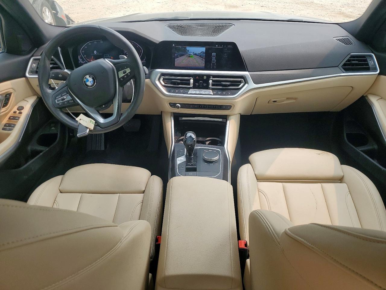 2020 BMW Seria 3 330i - zdjęcie 8