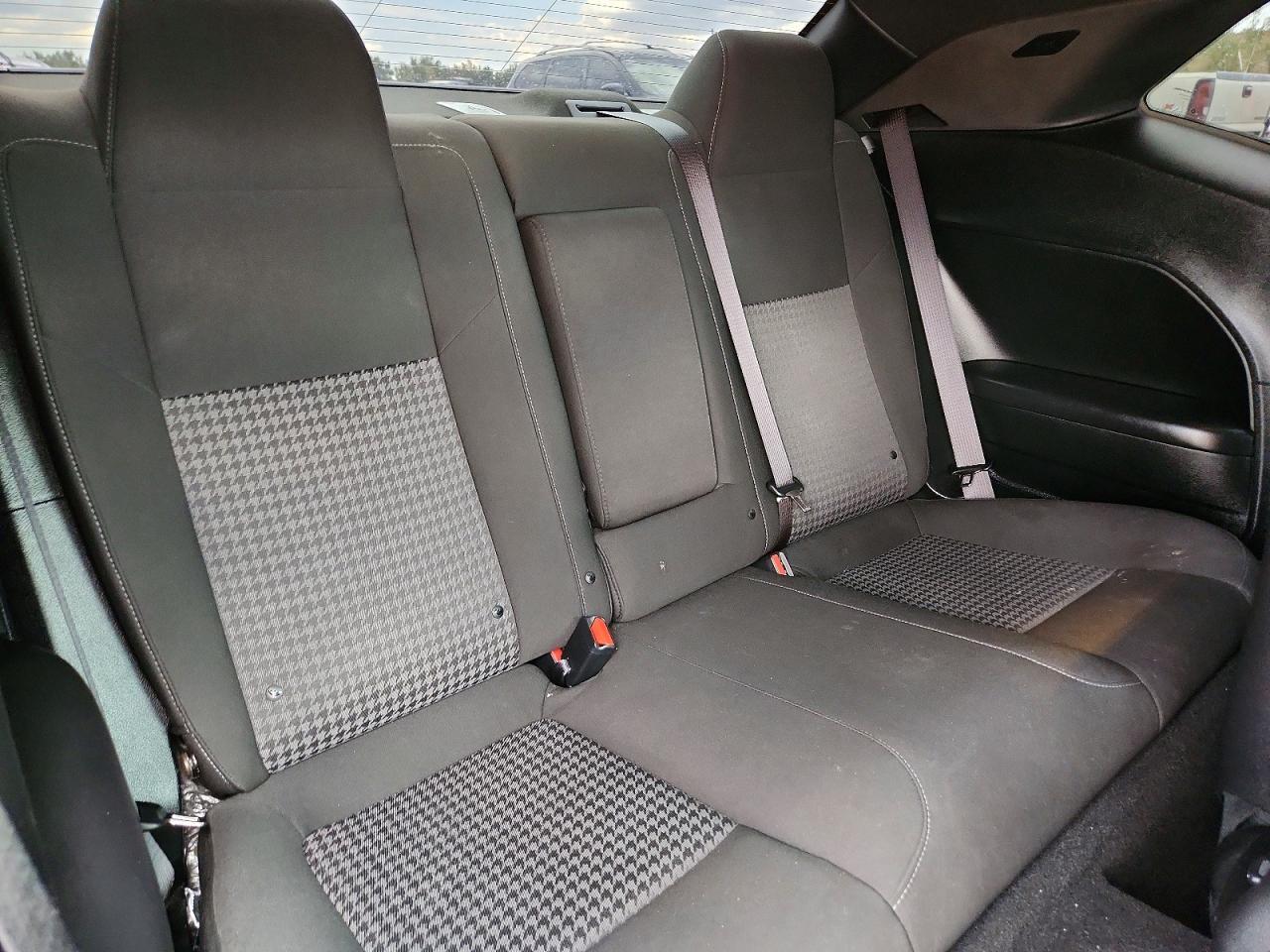 2022 Dodge Challenger Gt - zdjęcie 10