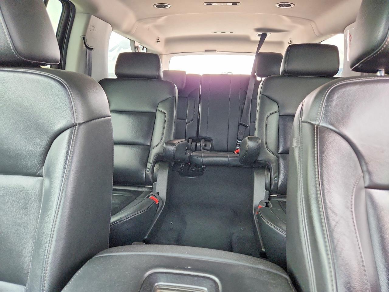 2019 Chevrolet Suburban K1500 Lt - zdjęcie 10