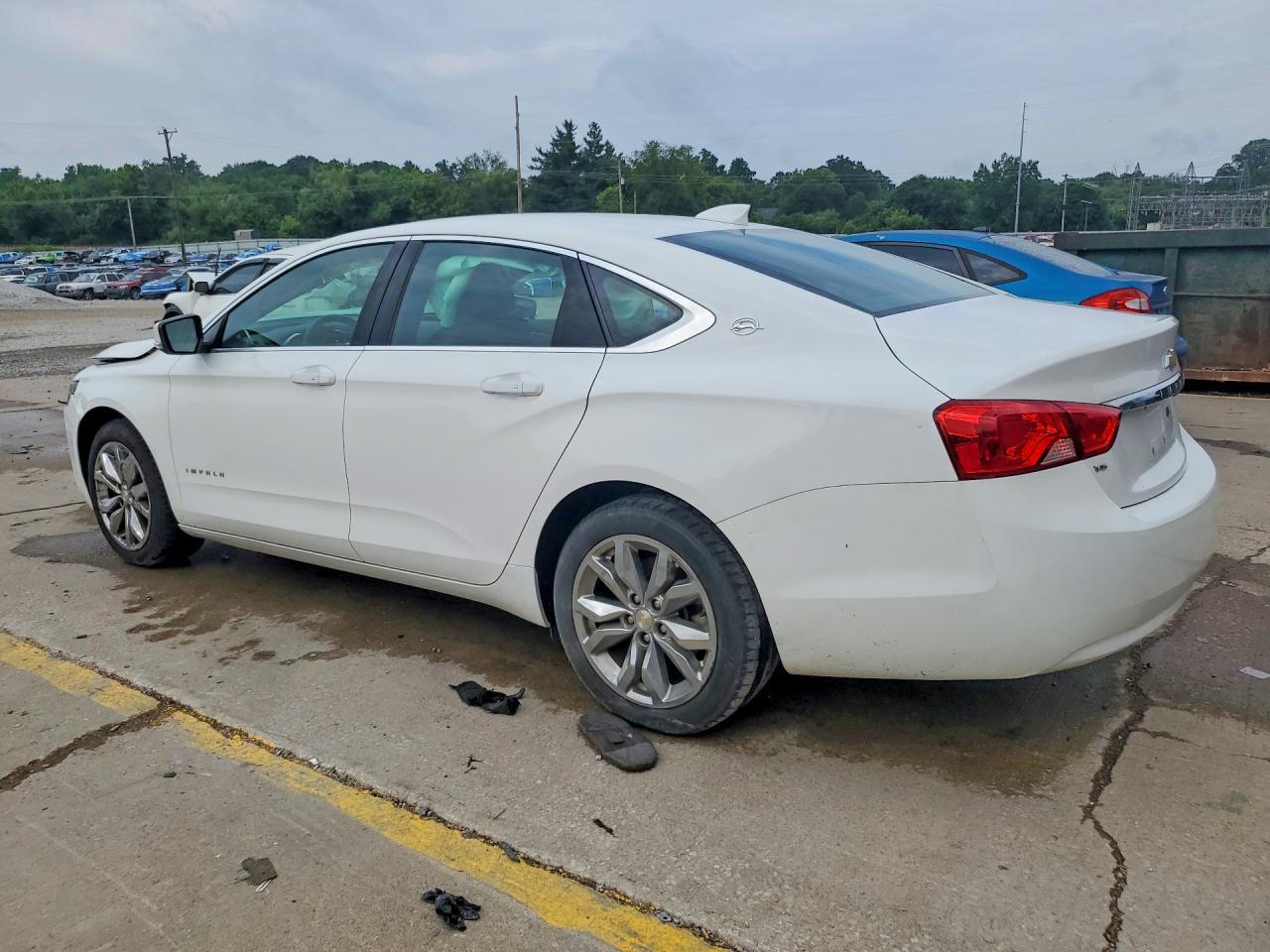 2018 Chevrolet Impala Lt - zdjęcie 2
