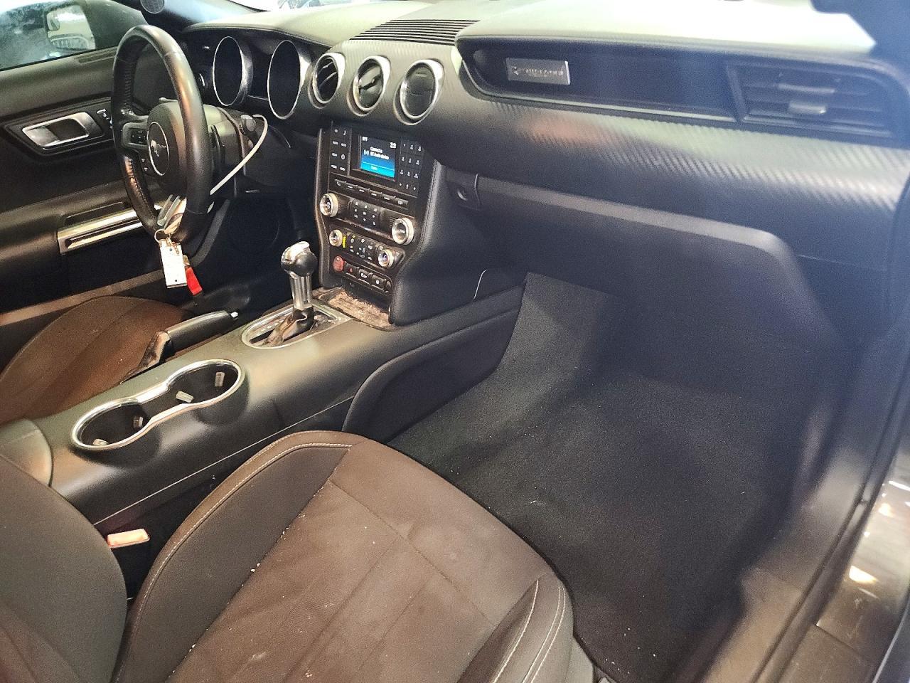 2018 Ford Mustang - zdjęcie 8