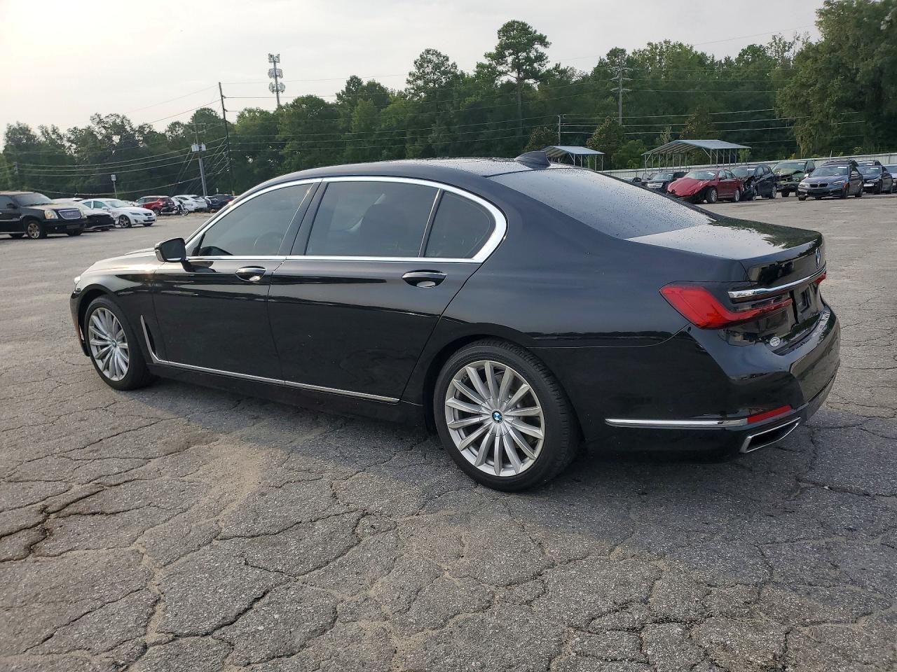 2020 BMW 740 I - zdjęcie 2