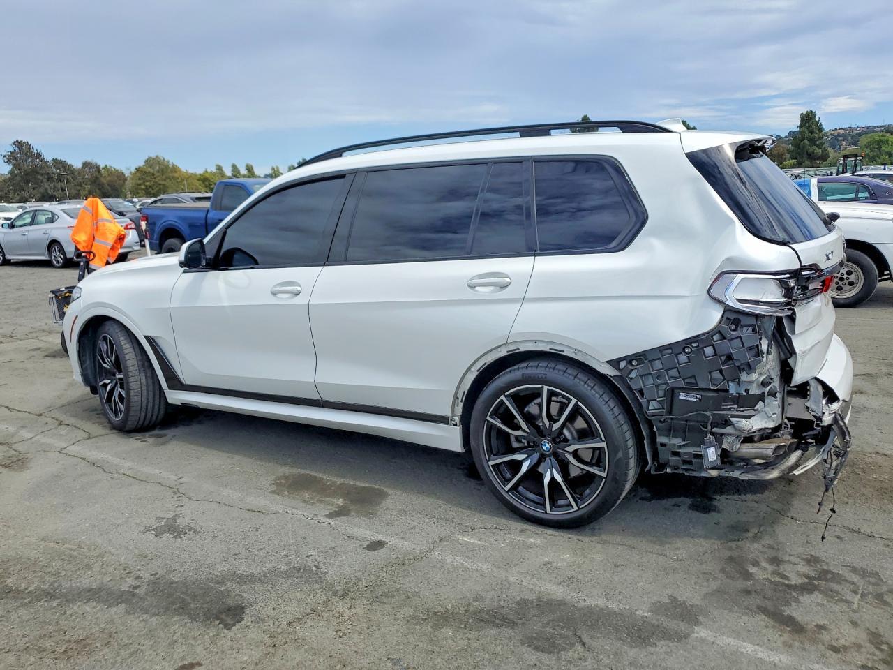 2019 BMW X7 xDrive50I - zdjęcie 2