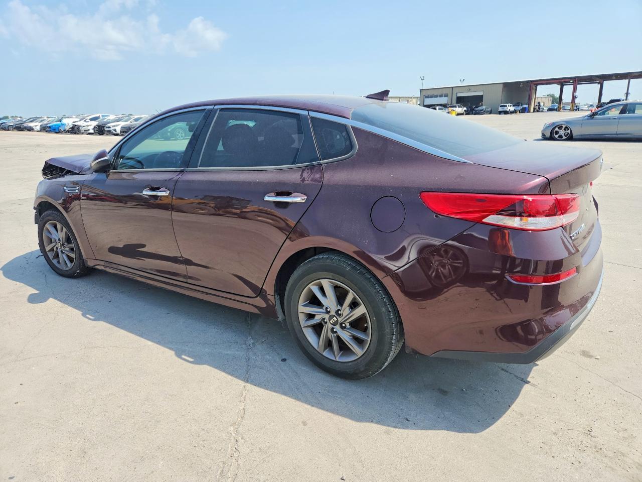 2020 Kia Optima Lx - zdjęcie 2