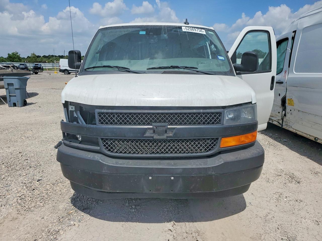 2025 Chevrolet Express G2500 - zdjęcie 5