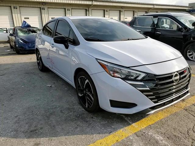 2024 Nissan Versa Sr - zdjęcie 13