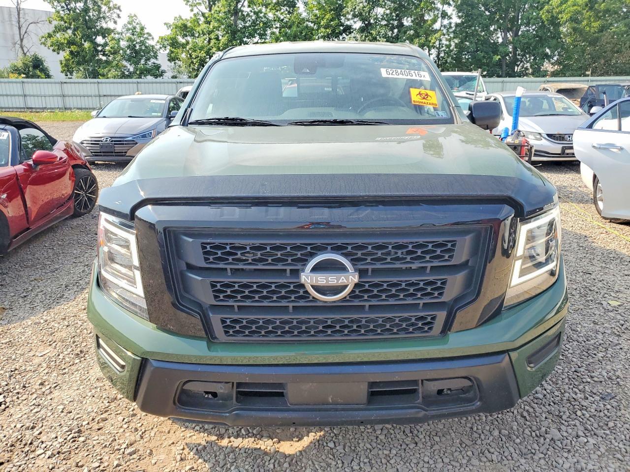 2024 Nissan Titan Sv - zdjęcie 5