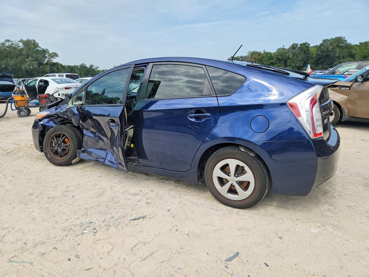 2013 Toyota Prius Two - zdjęcie 2