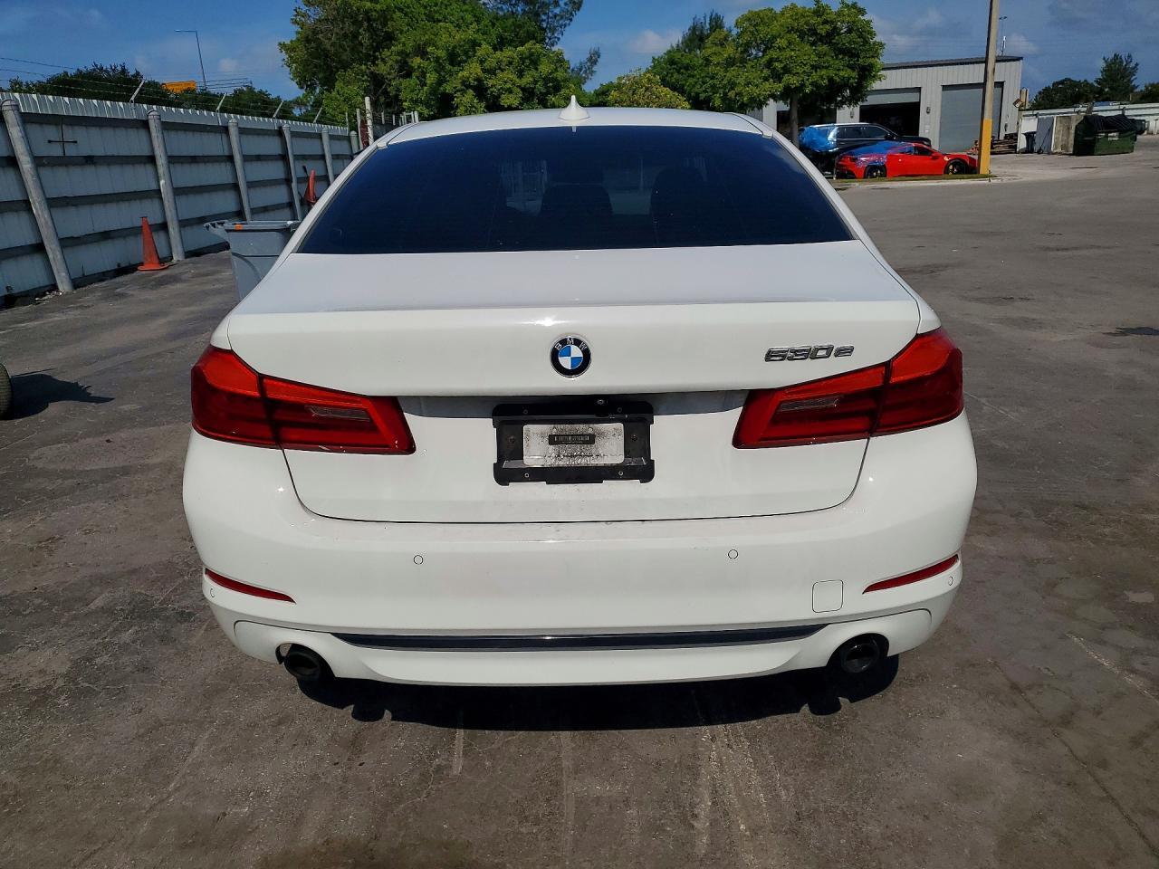 2019 BMW 530E - zdjęcie 6