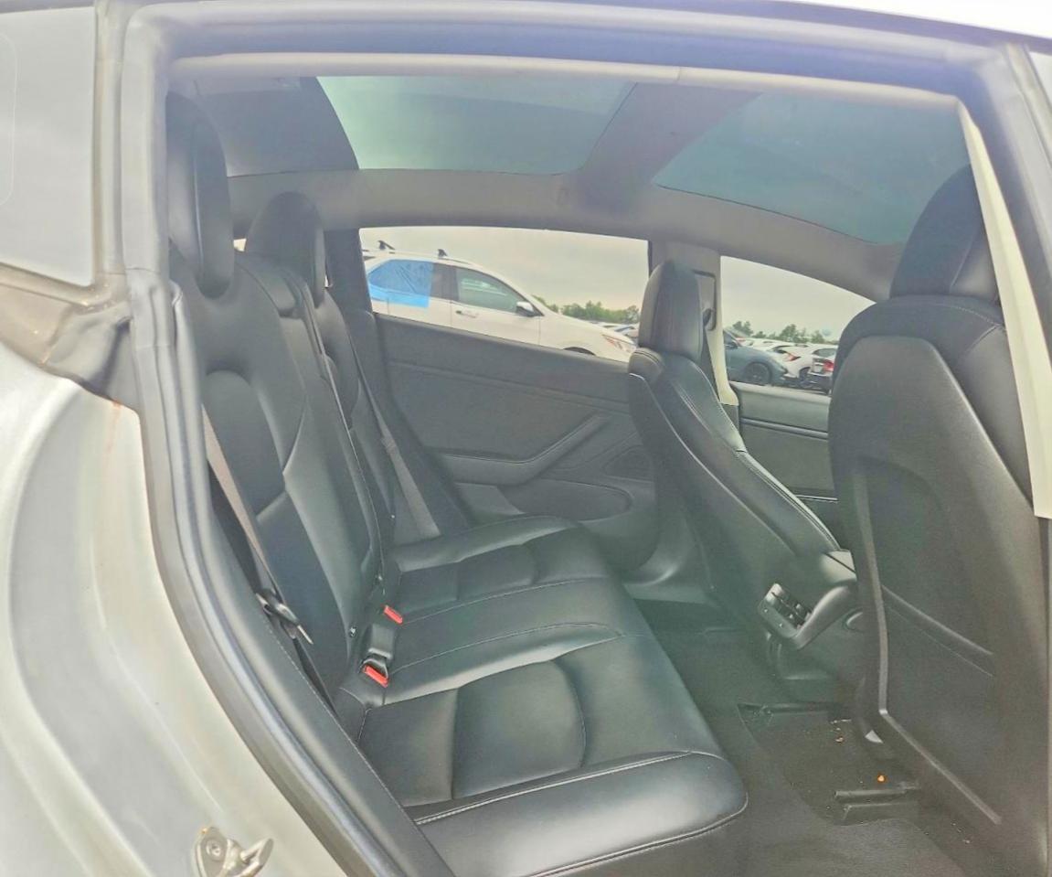2018 Tesla Model 3 - zdjęcie 10