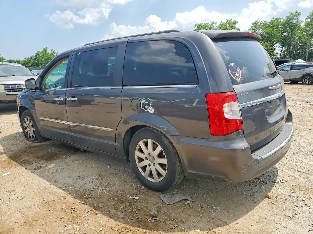 2016 Chrysler Town & Country Touring - zdjęcie 2