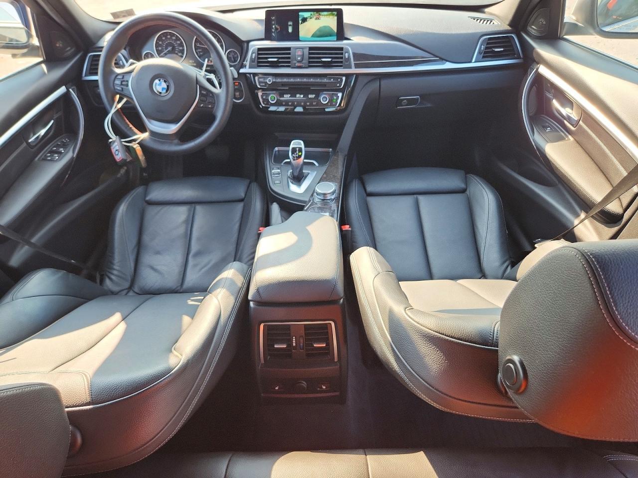 2017 BMW Seria 3 330i - zdjęcie 8