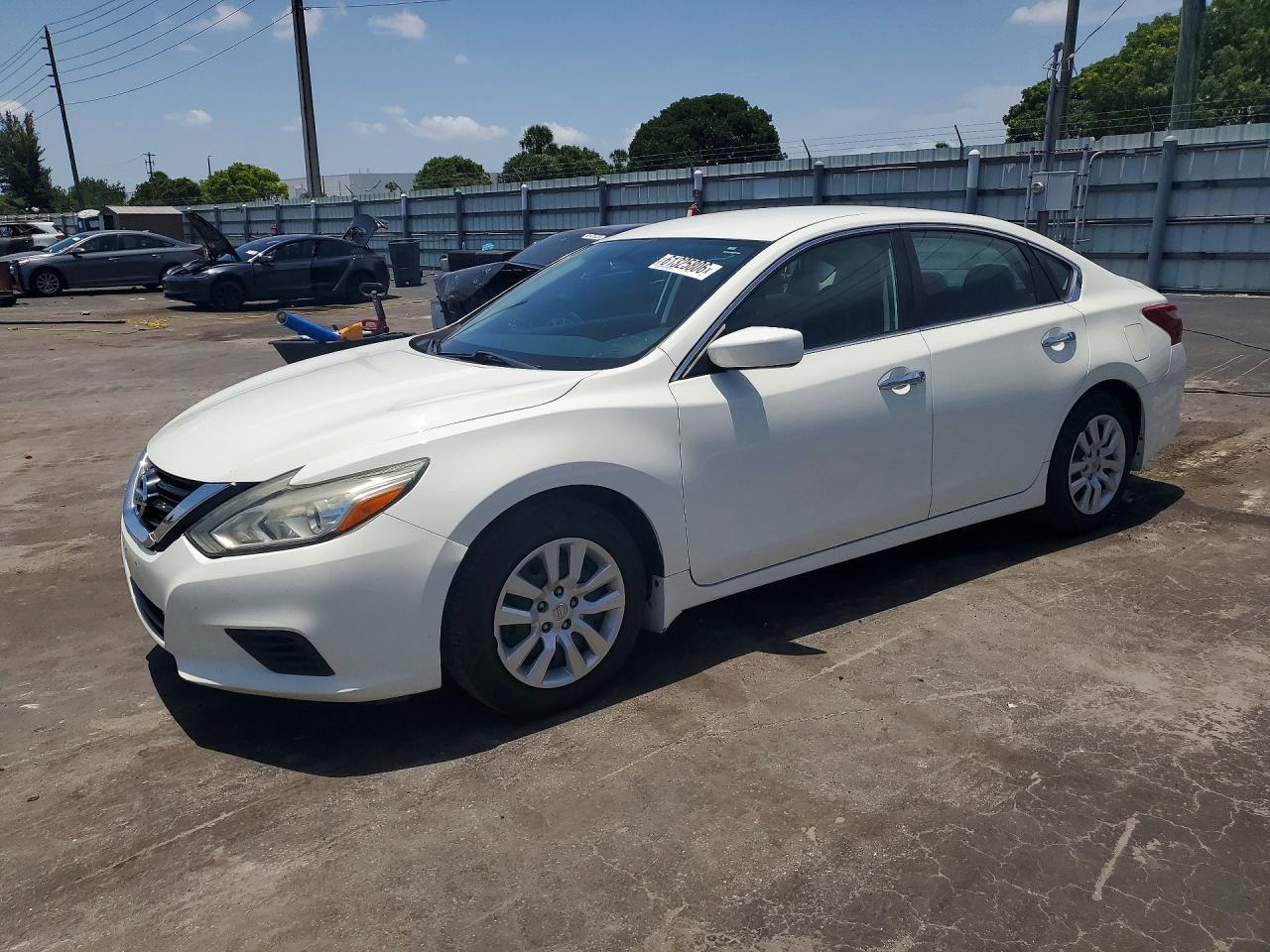 2018 Nissan Altima 2.5 S - zdjęcie główne