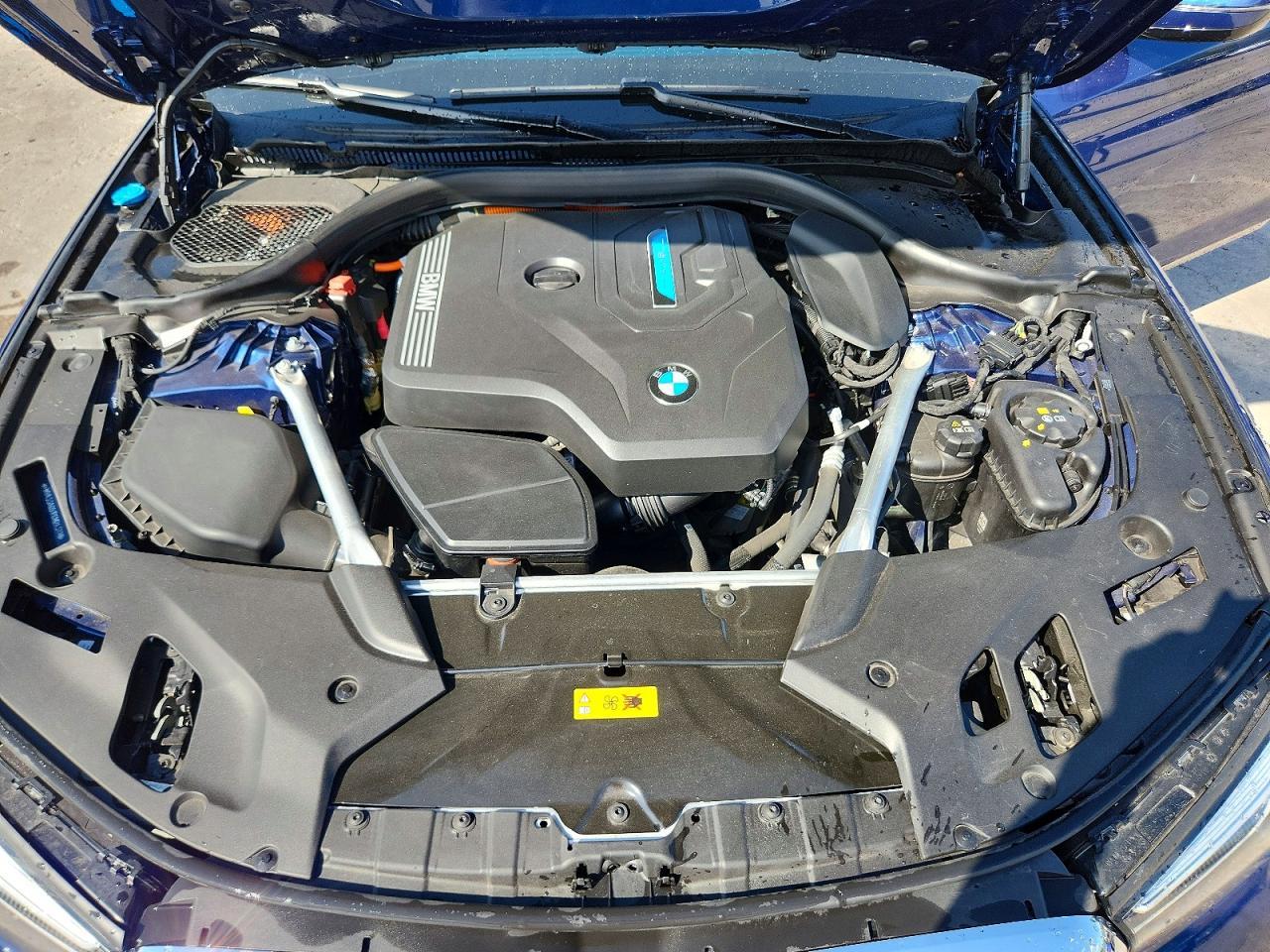 2023 BMW 530Xe - zdjęcie 11
