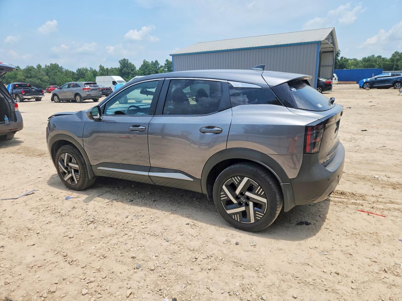 2025 Nissan Kicks Sv - zdjęcie 2