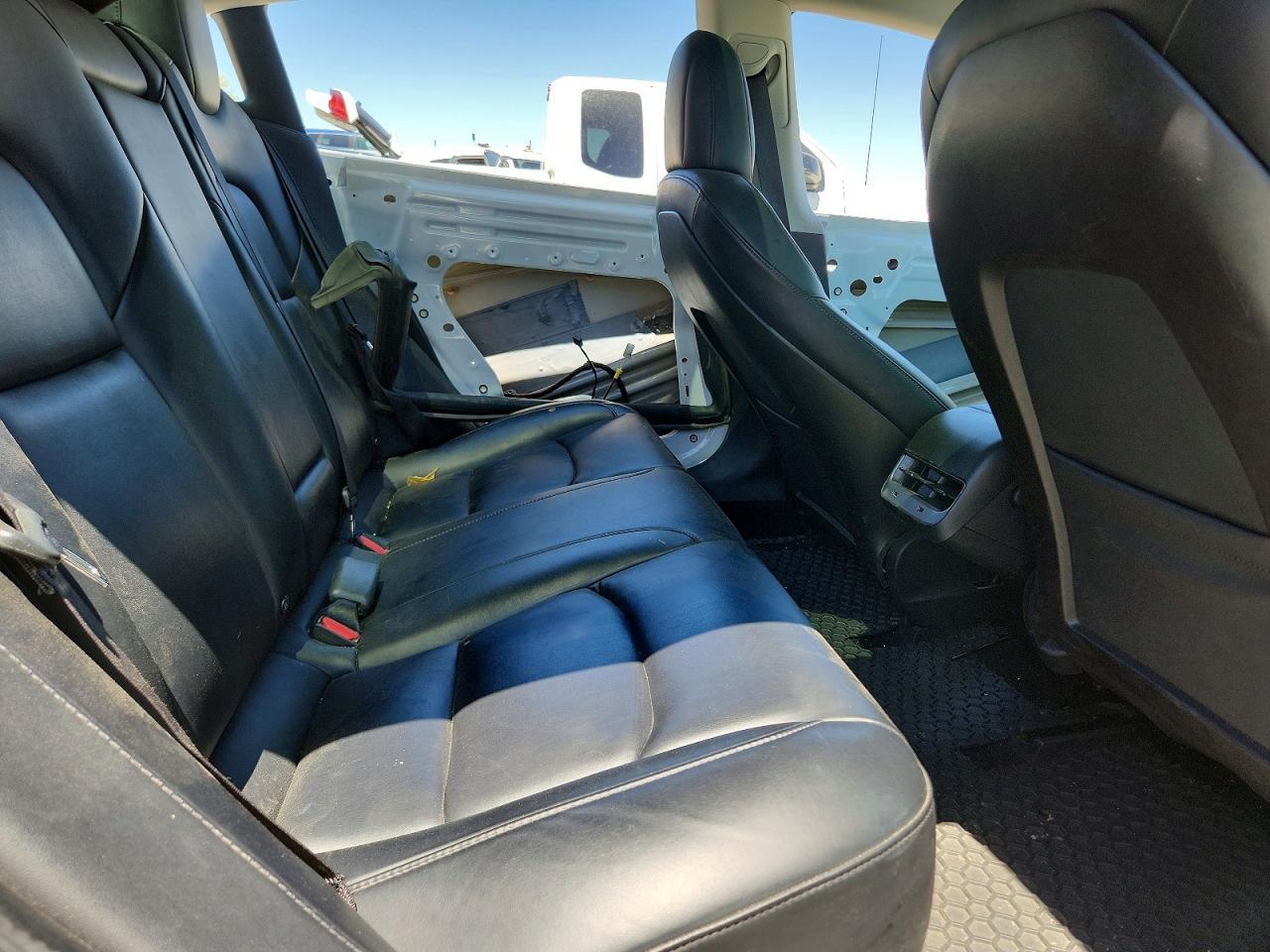 2019 Tesla Model 3 - zdjęcie 10