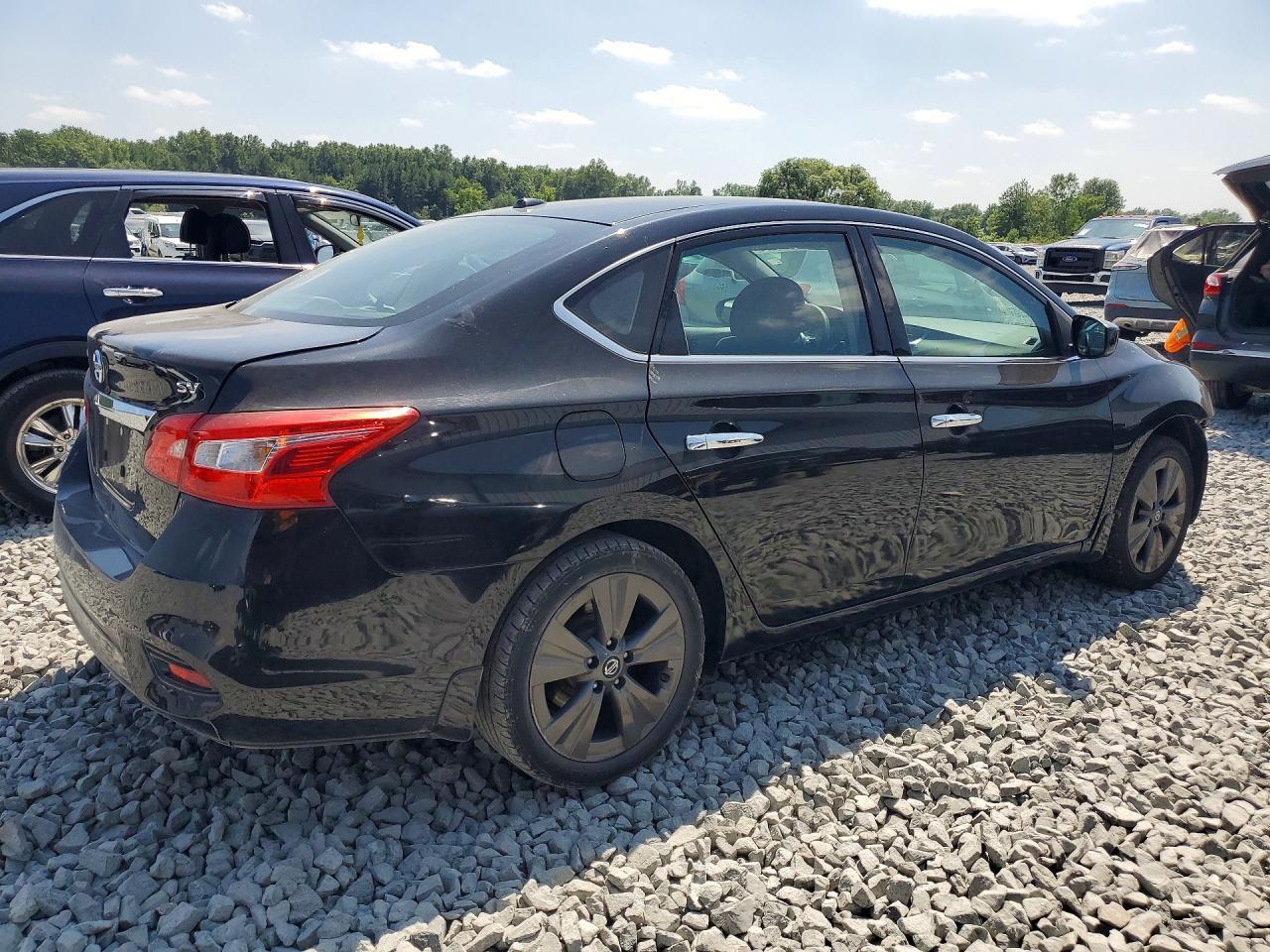2019 Nissan Sentra Sv - zdjęcie 3
