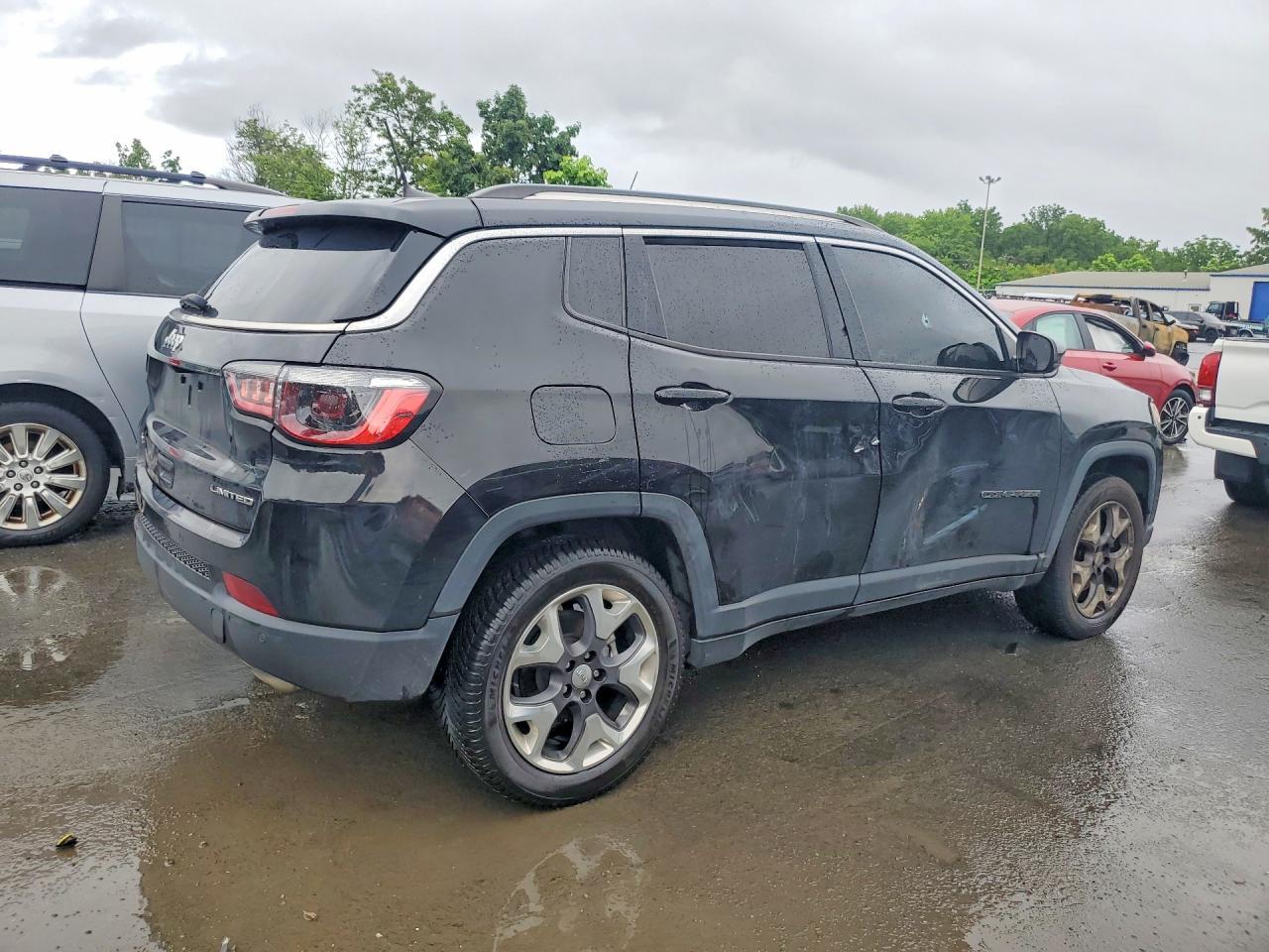 2021 Jeep Compass Limited - zdjęcie 3