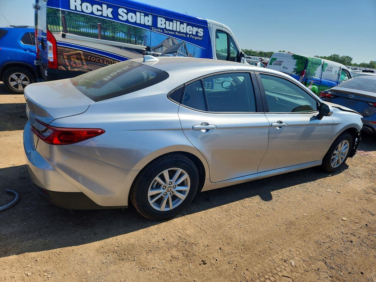 2026 Toyota Camry Le - zdjęcie 3