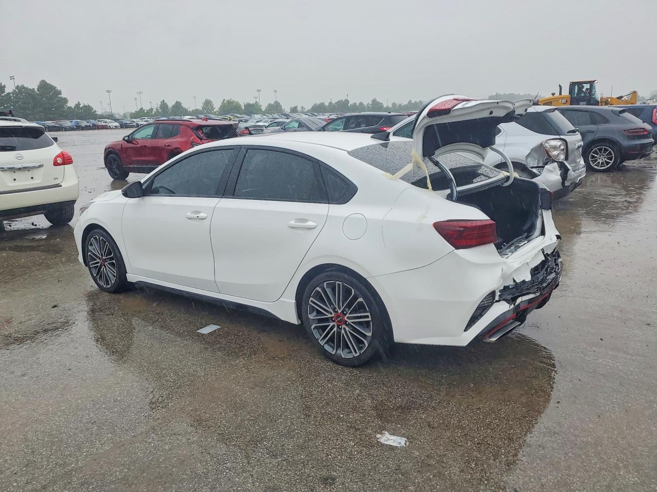 2024 Kia Forte Gt - zdjęcie 2