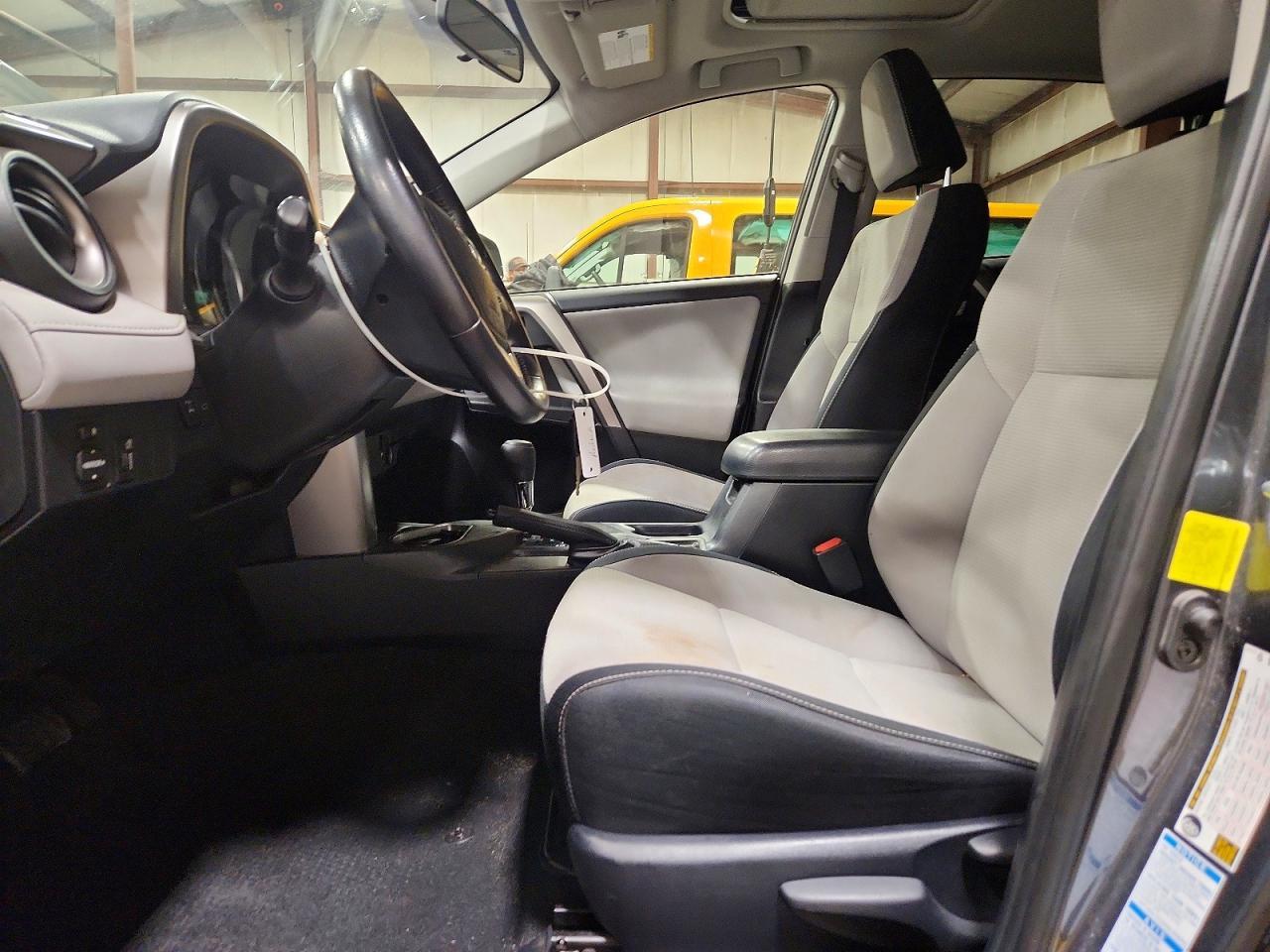 2016 Toyota Rav4 Xle - zdjęcie 7
