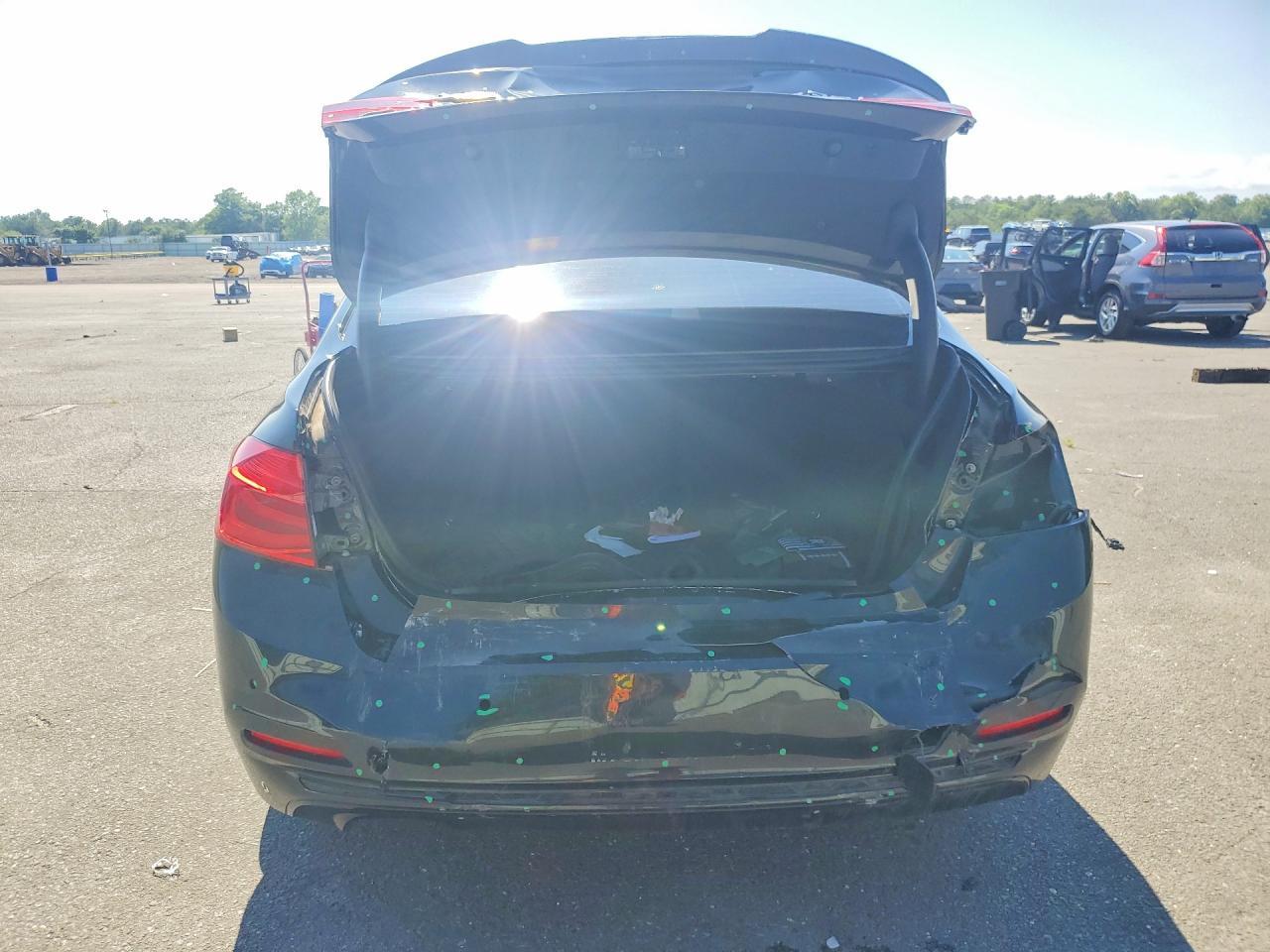 2017 BMW Seria 3 330i - zdjęcie 6