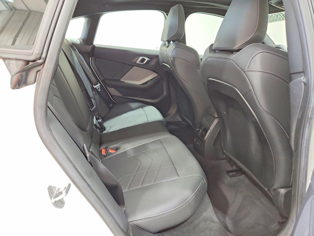 2026 B M W 2 Series 4D Sedan Gc 228 Msport - zdjęcie 10