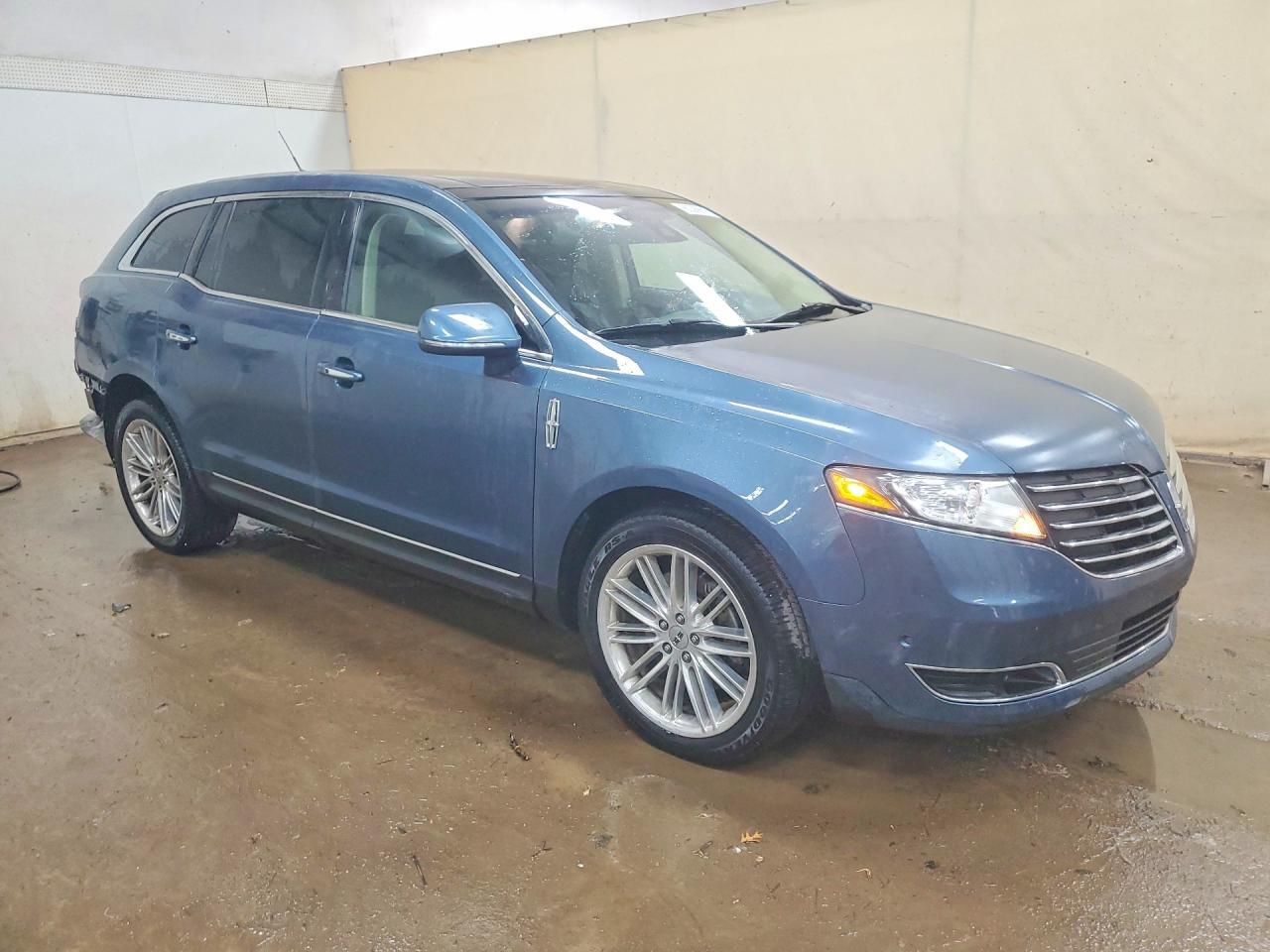 2018 Lincoln Mkt - zdjęcie 4