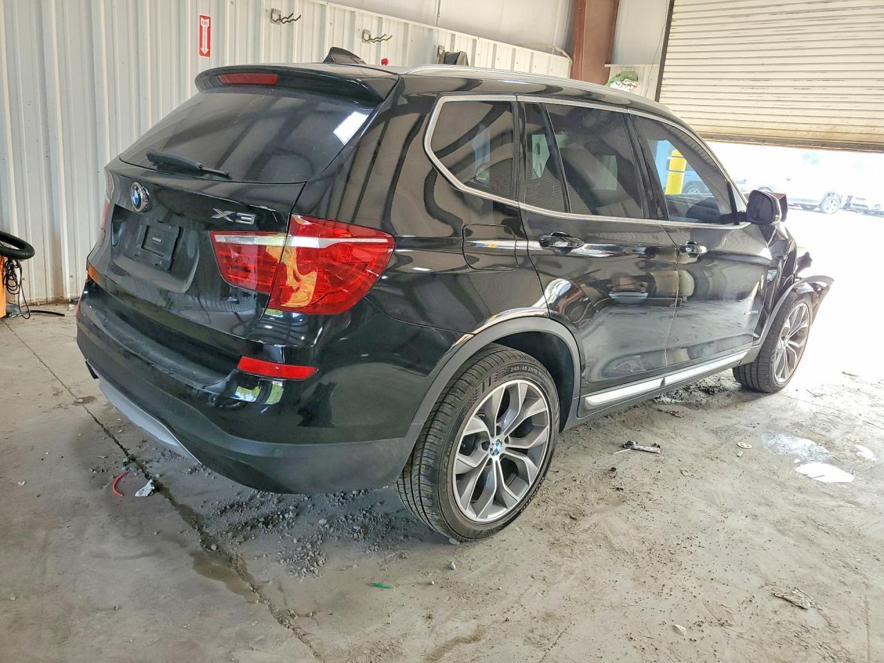 2017 BMW X3 xDrive35I - zdjęcie 3