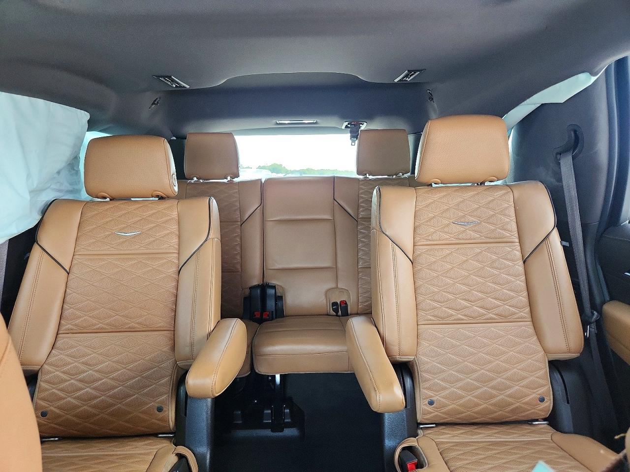 2021 Cadillac Escalade Premium Luxury - zdjęcie 10
