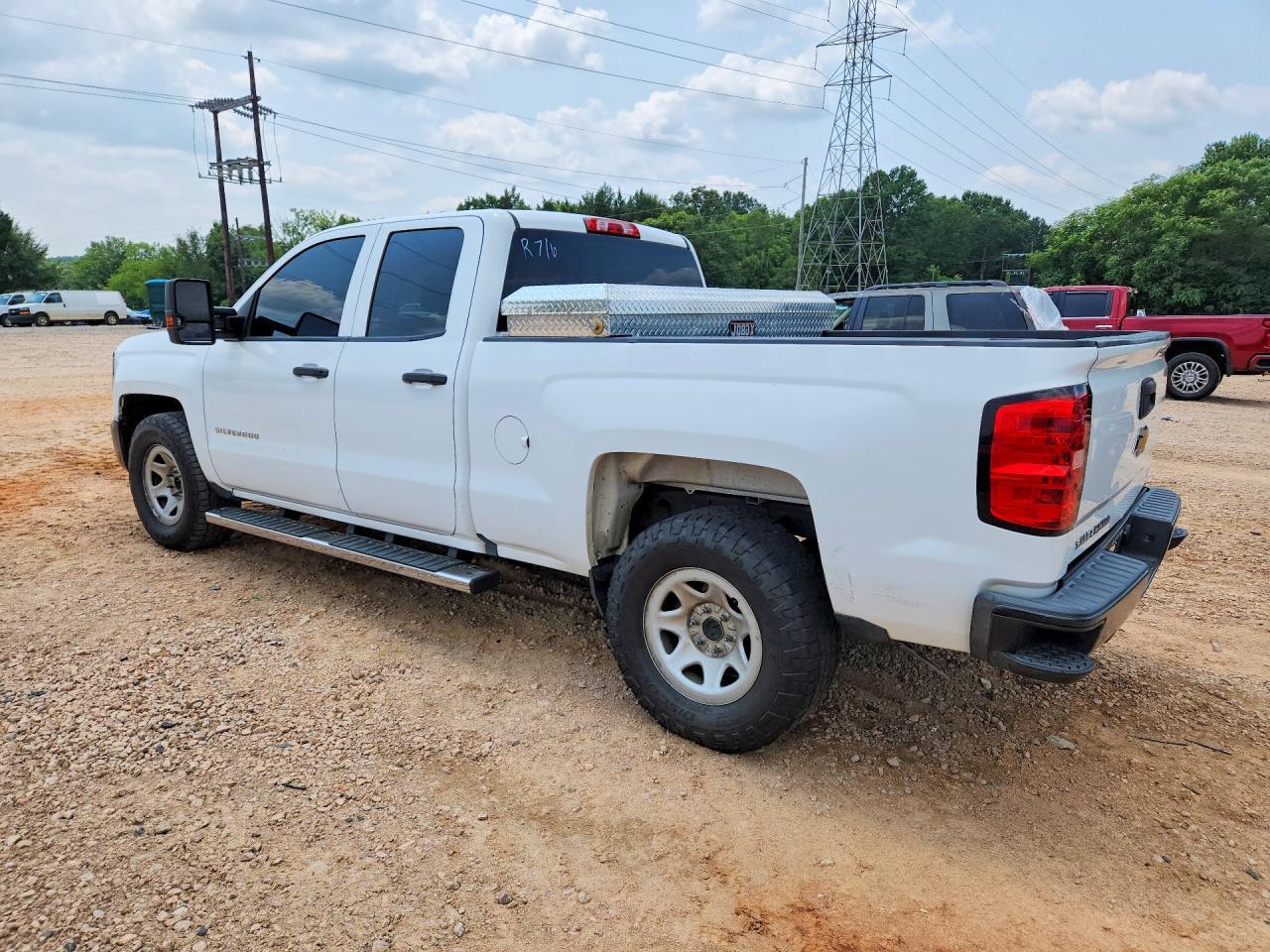 2017 Chevrolet Silverado C1500 - zdjęcie 2
