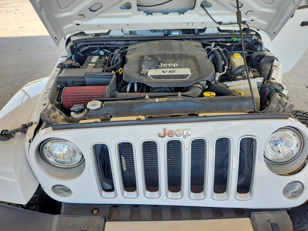 2017 Jeep Wrangler Unlimited Sahara - zdjęcie 11