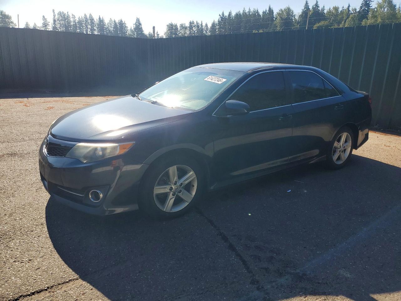 2014 Toyota Camry Se - zdjęcie główne