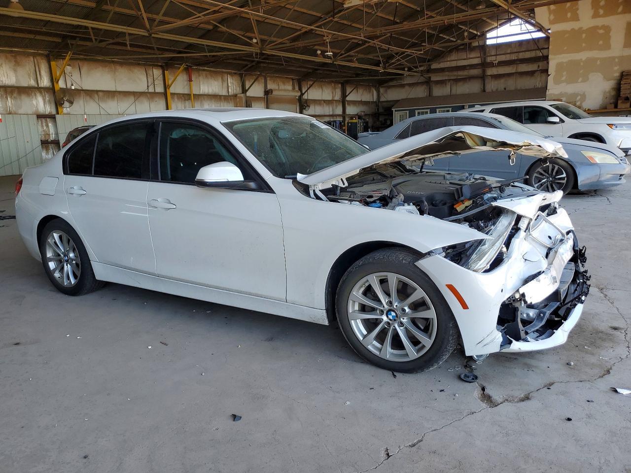 2018 BMW 320 I - zdjęcie 4