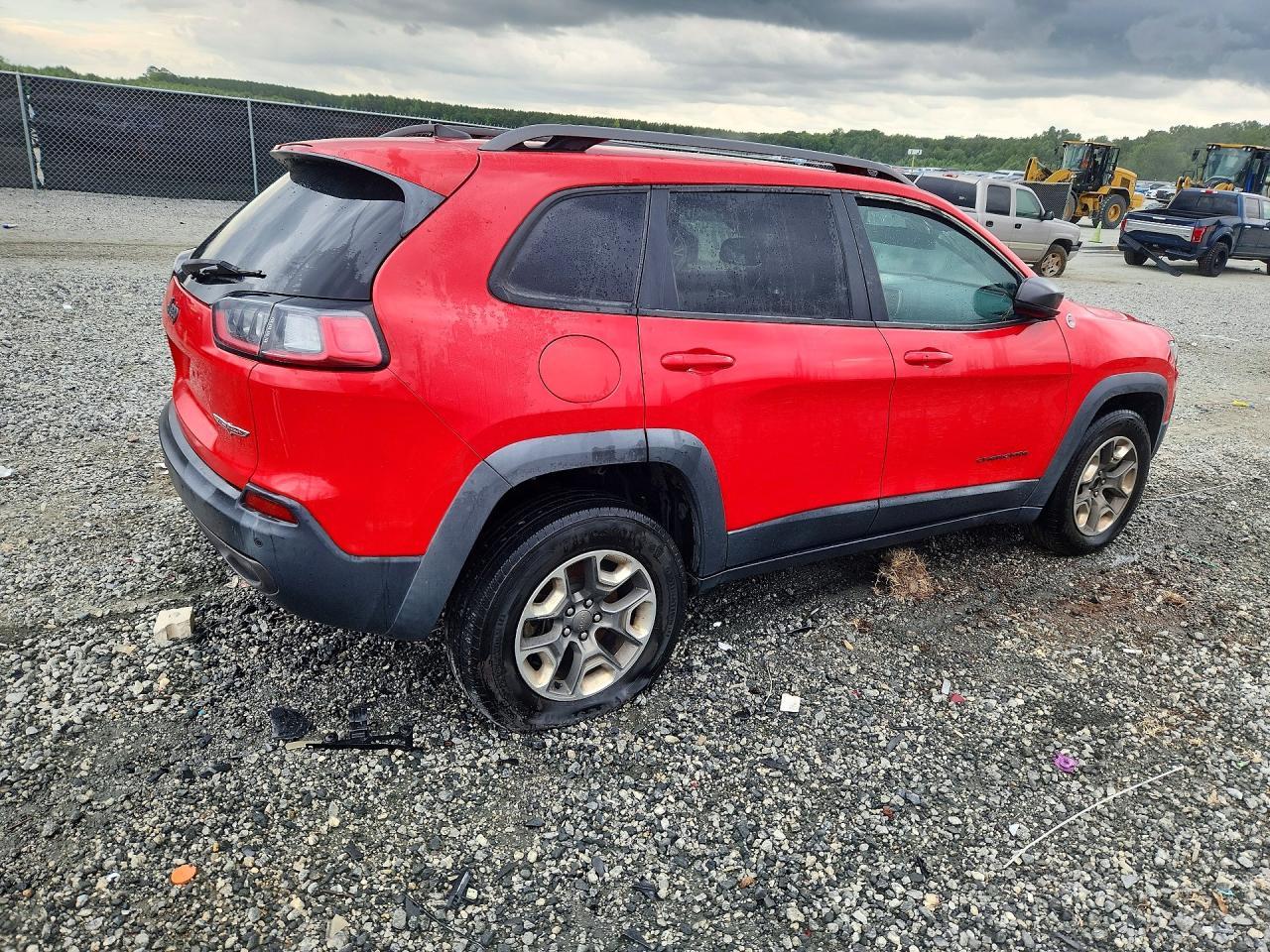 2019 Jeep Cherokee Trailhawk - zdjęcie 3