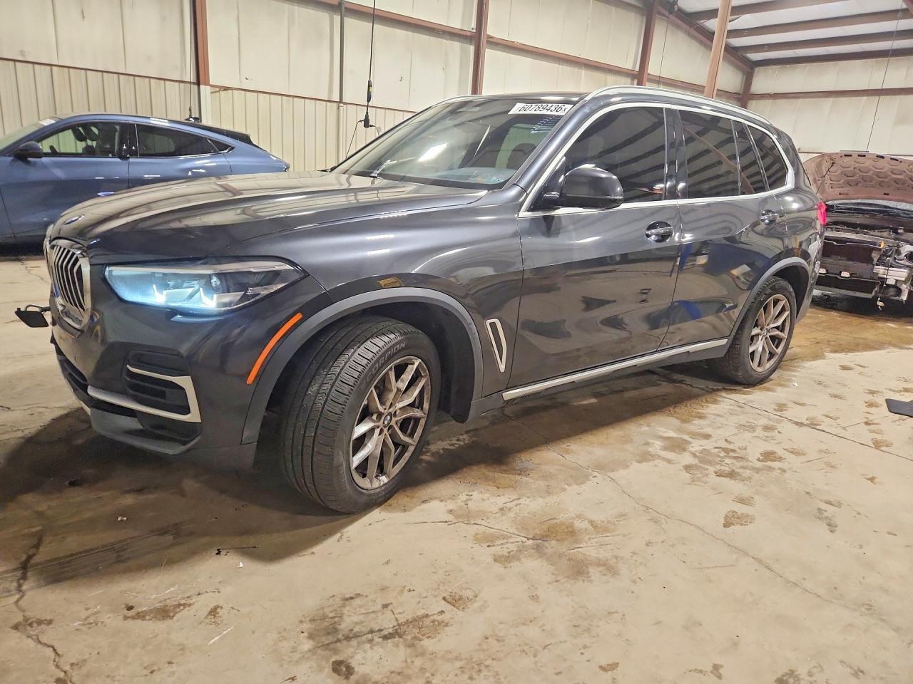 2022 BMW X5 xDrive40I - zdjęcie główne