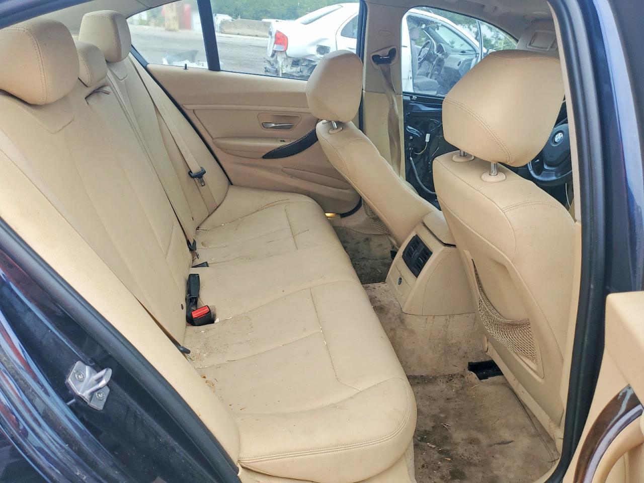 2014 BMW 320 I - zdjęcie 10