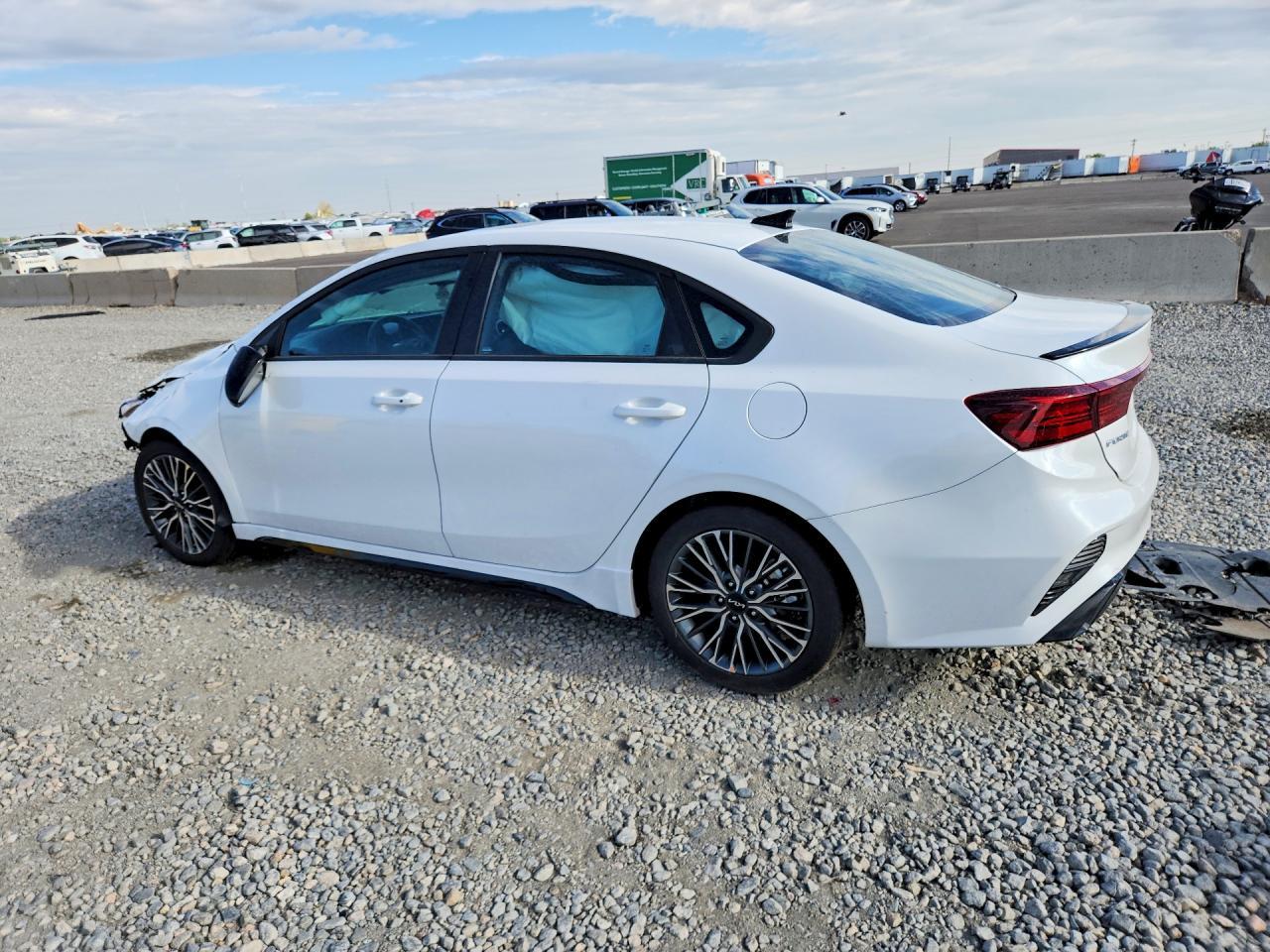 2024 Kia Forte Gt Line - zdjęcie 2