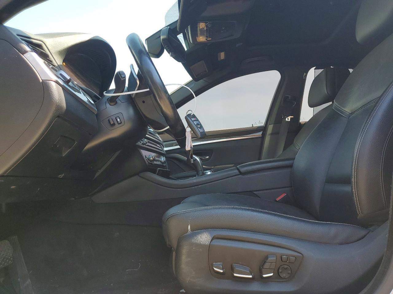 2015 BMW Seria 5 528i - zdjęcie 7