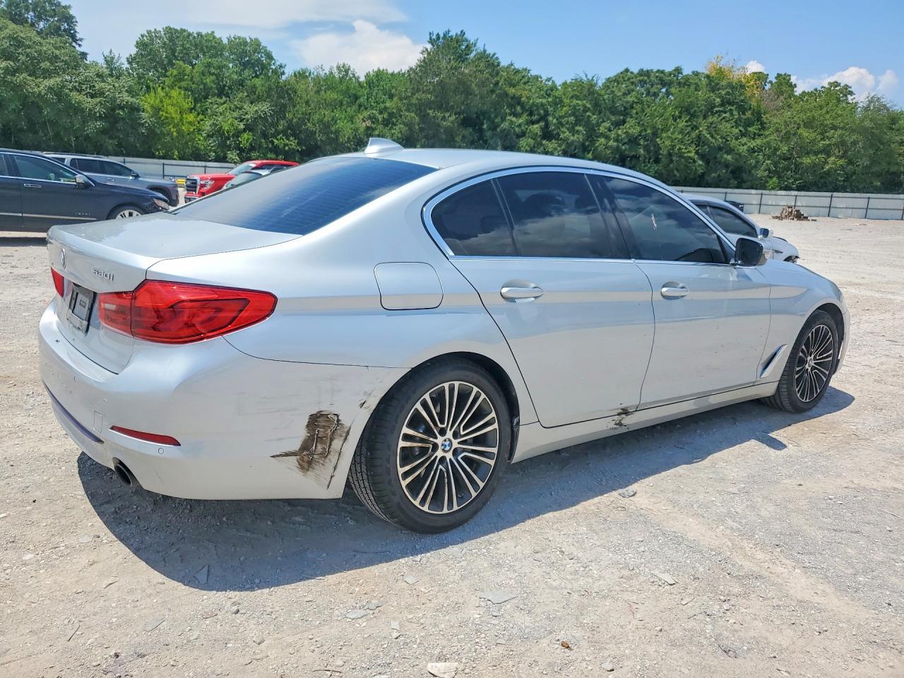 2019 BMW 530 Xi - zdjęcie 3