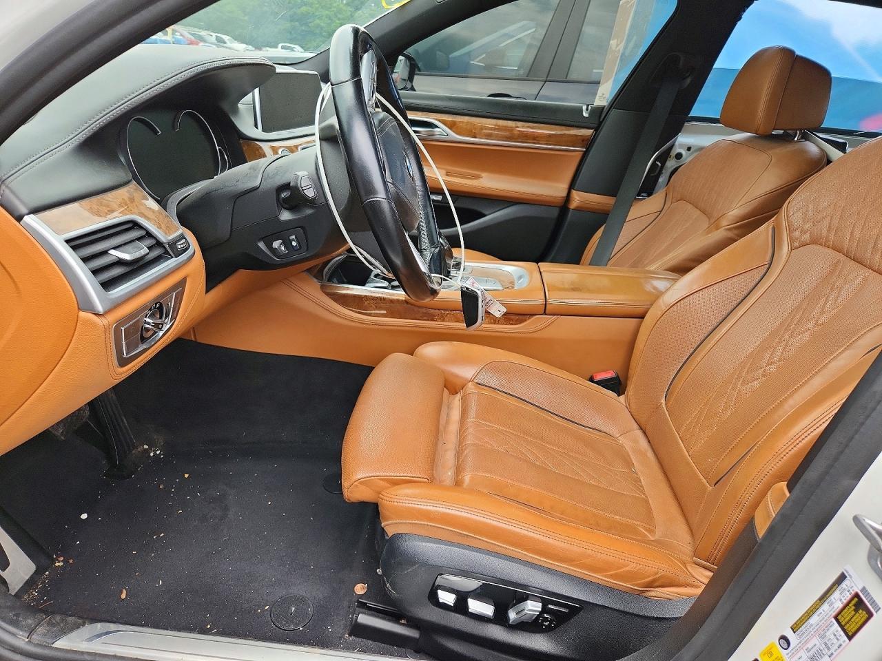 2018 BMW Seria 7 B7 - zdjęcie 7