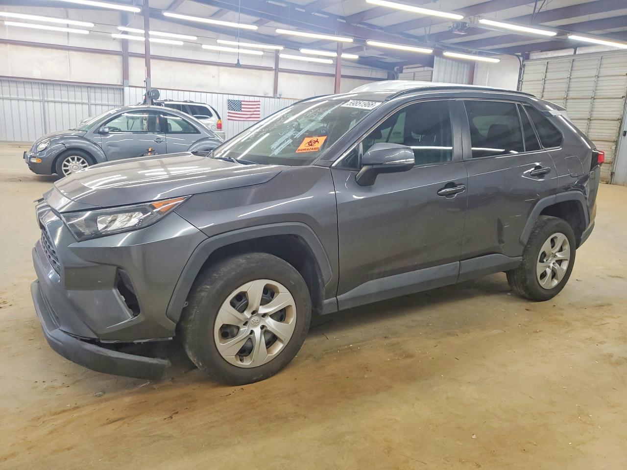 2021 Toyt Rav4 Le - zdjęcie główne