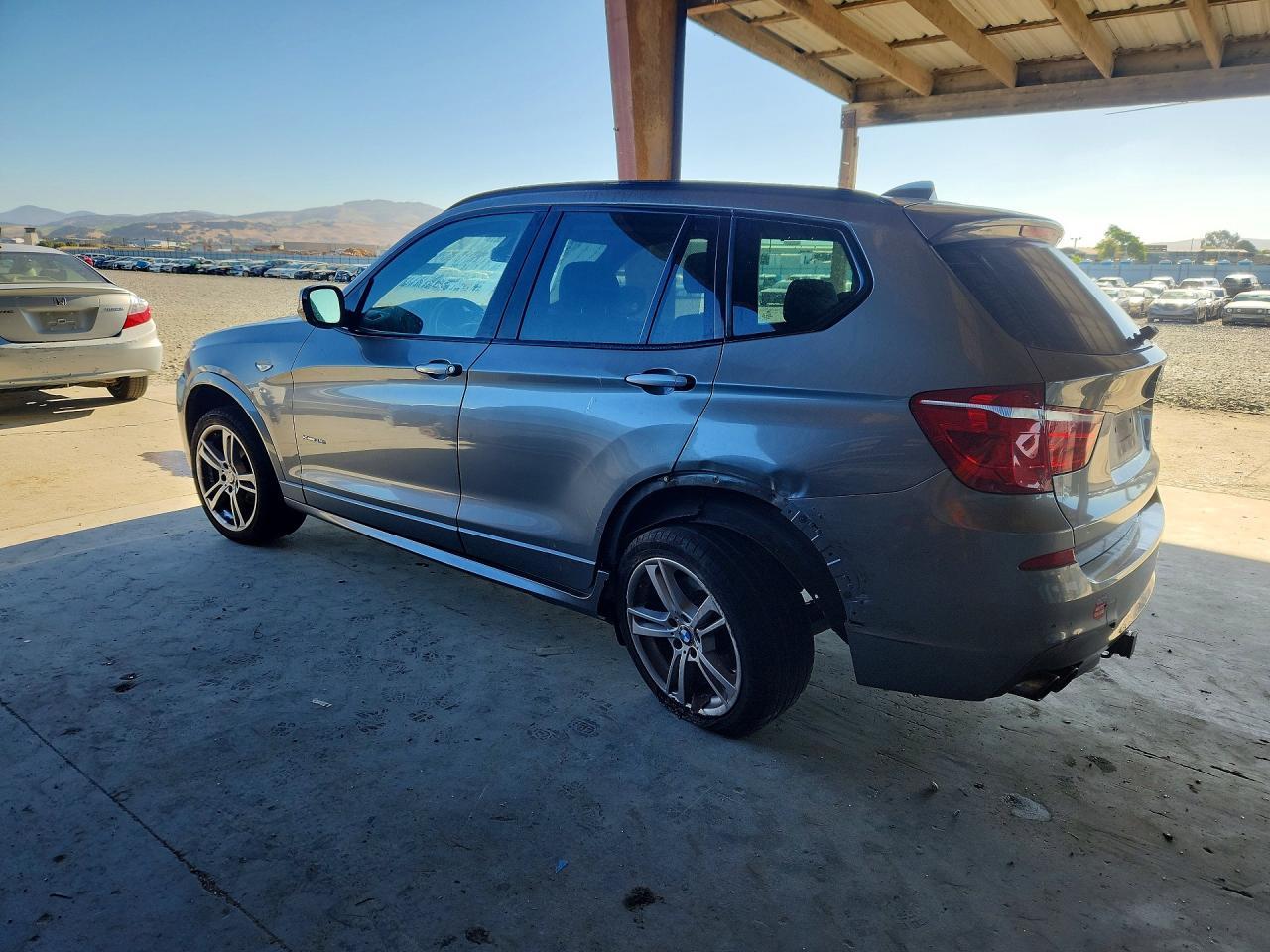 2013 BMW X3 xDrive35I - zdjęcie 2