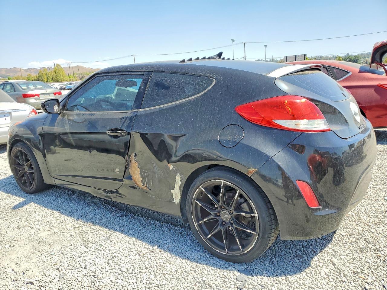 2016 Hyundai Veloster Base - zdjęcie 2