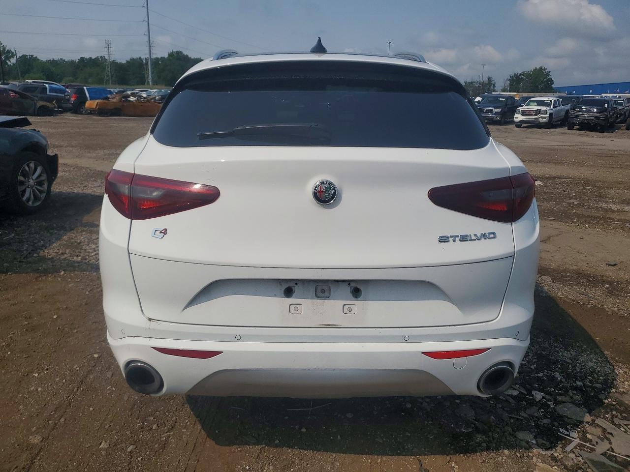 2020 Alfa Romeo Stelvio Ti - zdjęcie 6