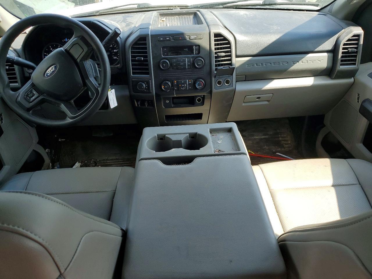 2019 Ford F350 Super Duty - zdjęcie 8