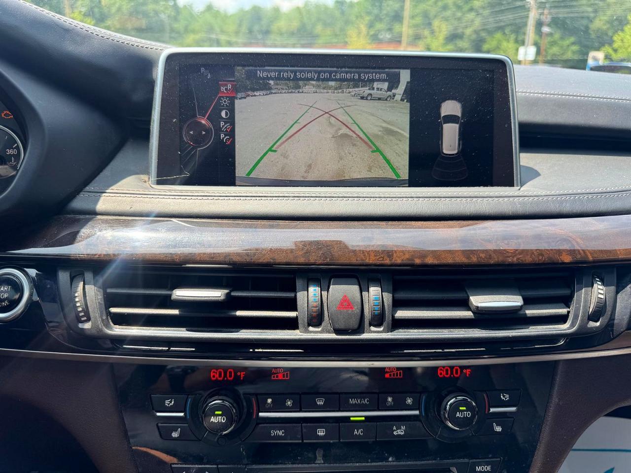 2015 BMW X5 xDrive50I - zdjęcie 12