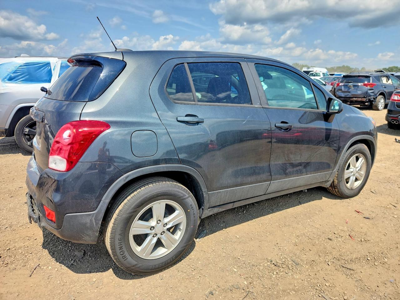 2019 Chevrolet Trax Ls - zdjęcie 3