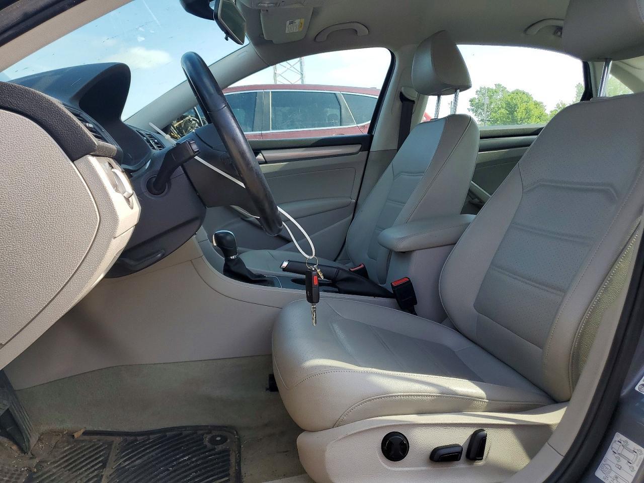 2014 Volkswagen Passat S - zdjęcie 7