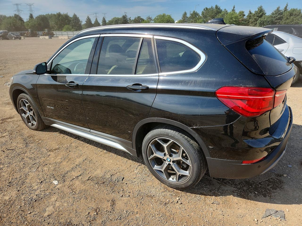 2016 BMW X1 xDrive28I - zdjęcie 2
